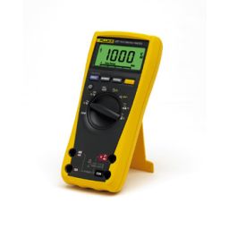 True RMS multimeter met hoge nauwkeurigheid en backlight. 